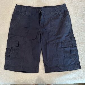 Women’s Bermuda cargo shorts